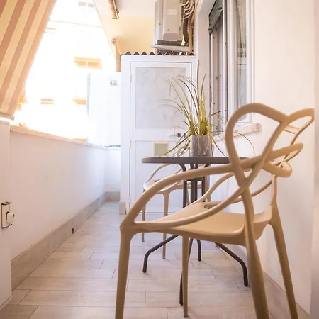 B9 Apartment Rom